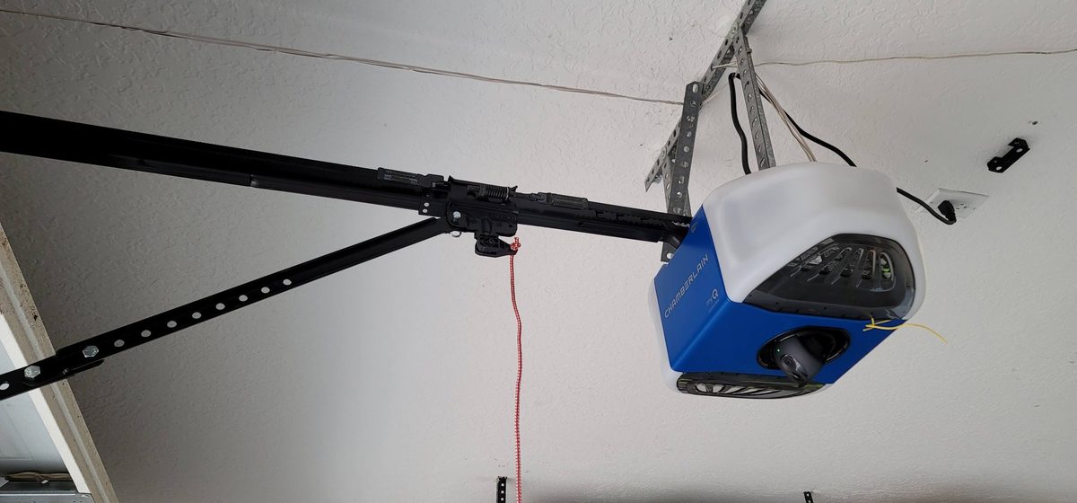 Smart opener with camera — rail and motor installation